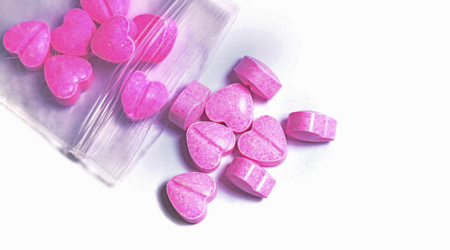 Peut-on associer du paracétamol à de l'ecstasy quand on ne se sent pas bien ?