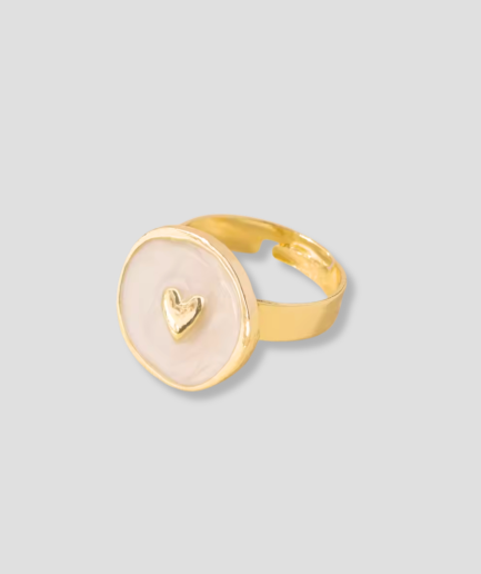Jolie-bague-crème-cœur.png