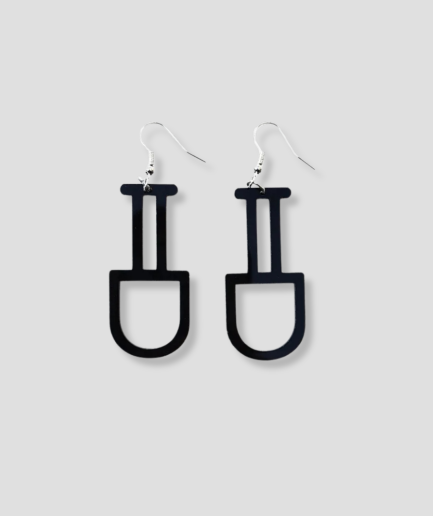 Boucle d'oreille en forme de pelle.png