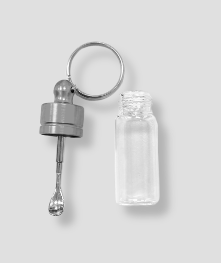 petit-pot-en-argent-à-sniffer.png