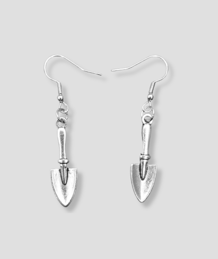 boucle-d'oreille-en-forme-de-pelle-en-argent.png