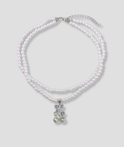 collier avec des petits oursons