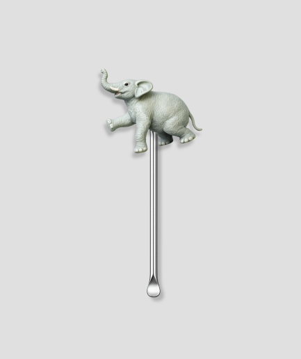 L'éléphant utilise sa trompe