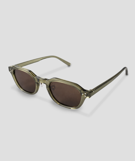 Lunettes de soleil vertes tendance à petit prix