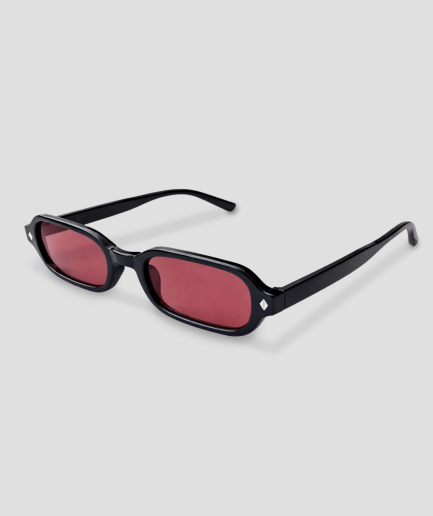 lunettes de soleil tendance à verres rouges