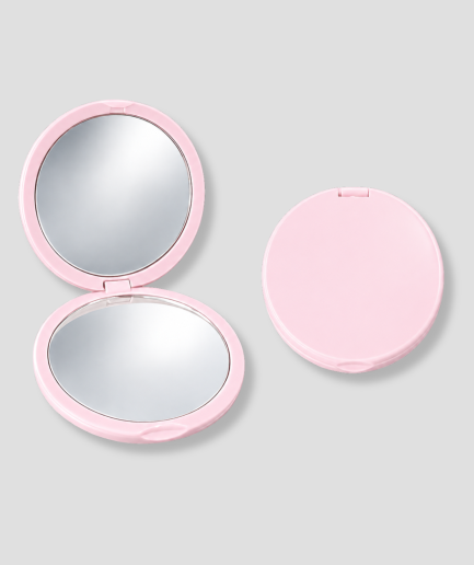 Miroir de maquillage compact rose, vue ouvert et fermé sur fond gris clair